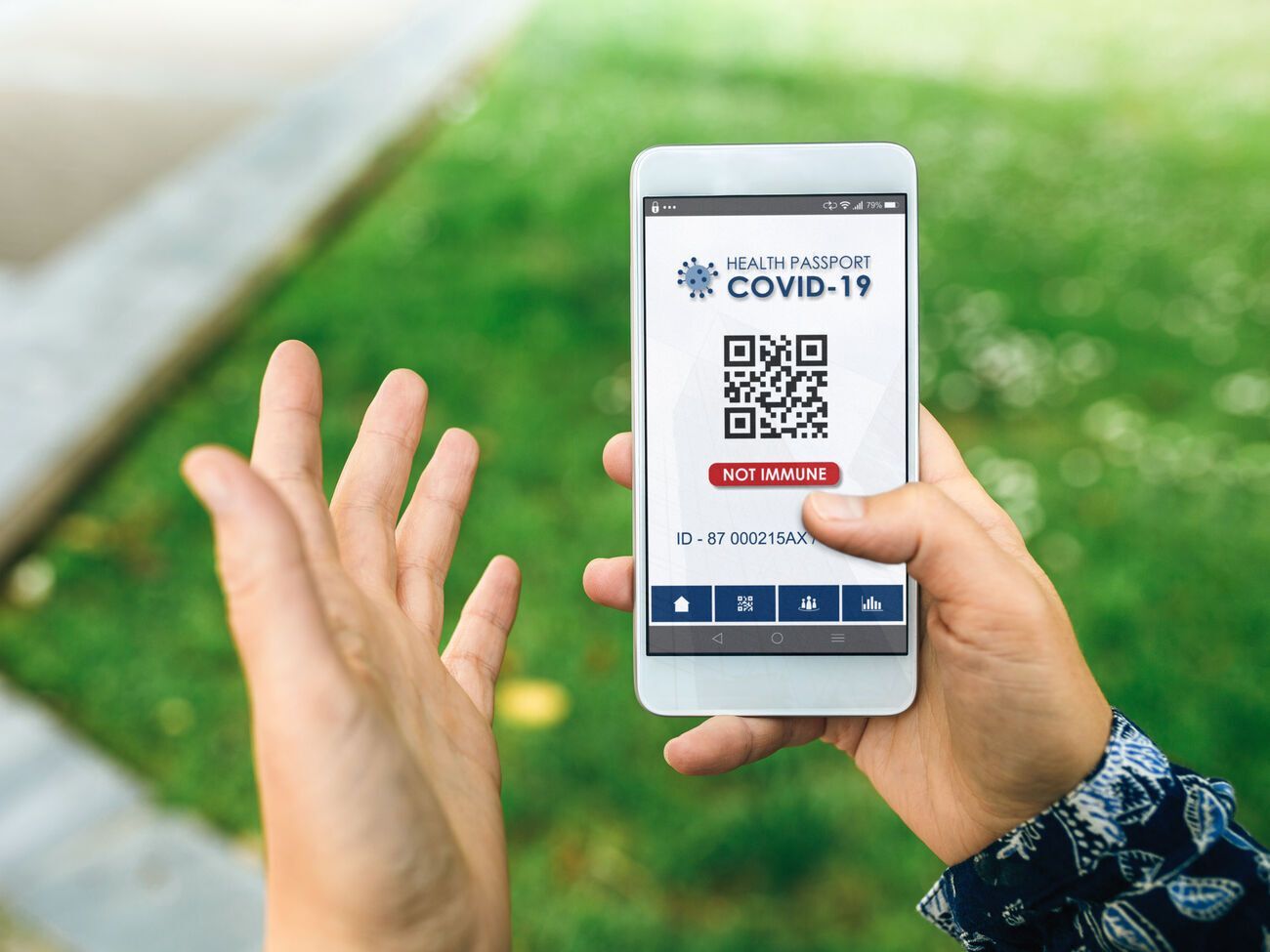 Еврокомиссия пока не определила период, в течение которого COVID-паспорта будут действительны