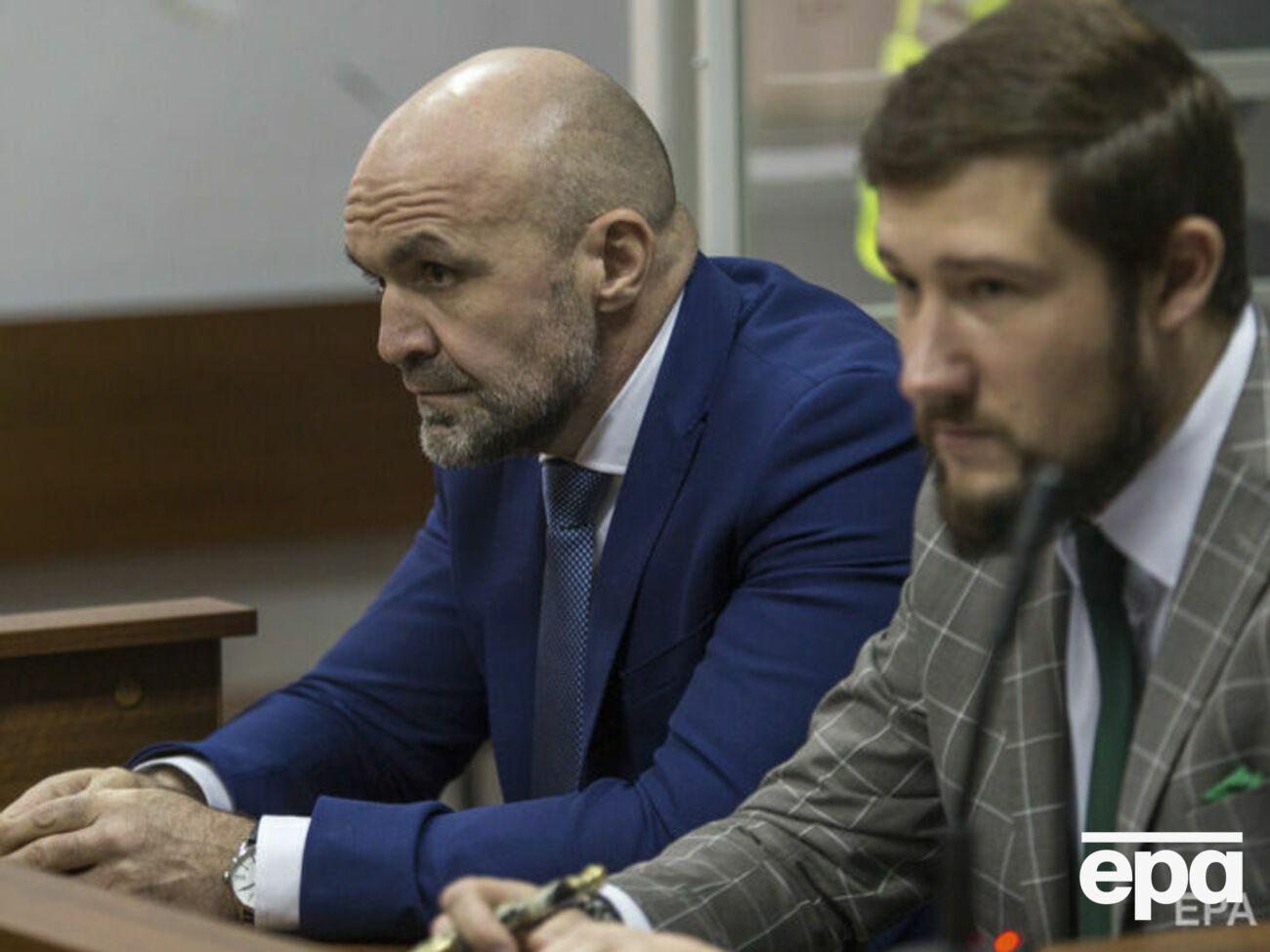 Слідство вважає Мангера (ліворуч) замовником убивства Гандзюк