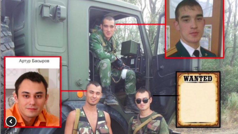 По данным ГУР Минобороны Украины, Басыров (слева) и Тимаев (в кабине грузовика) причастны к военным преступлениям