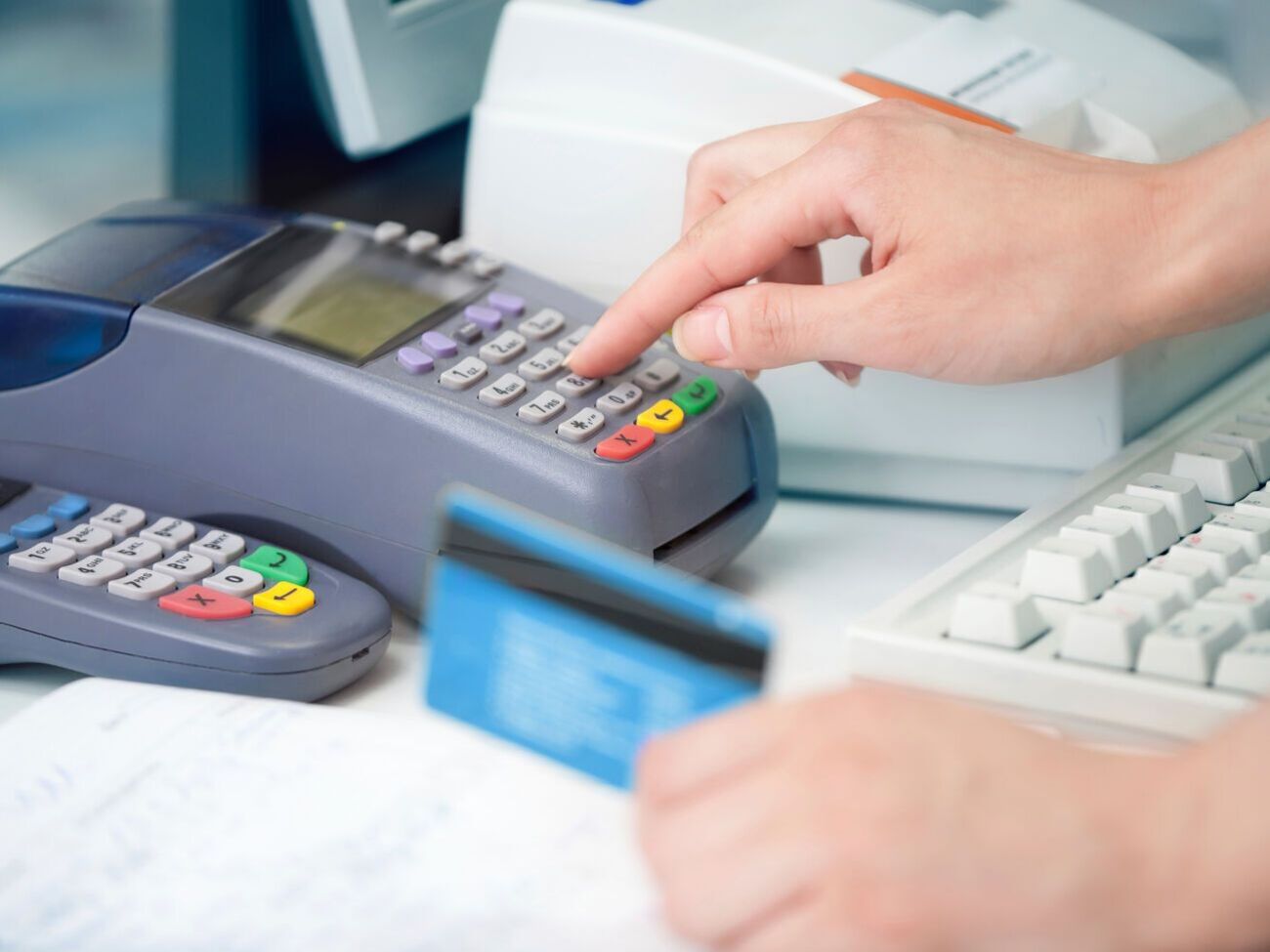 Стоимость услуг эквайринга в Европе давно урегулирована законодательно и она намного ниже, чем в Украине, заявили авторы&nbsp;обращения