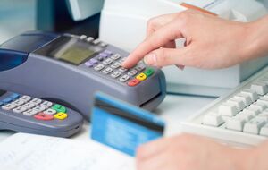 Стоимость услуг эквайринга в Европе давно урегулирована законодательно и она намного ниже, чем в Украине, заявили авторы обращения