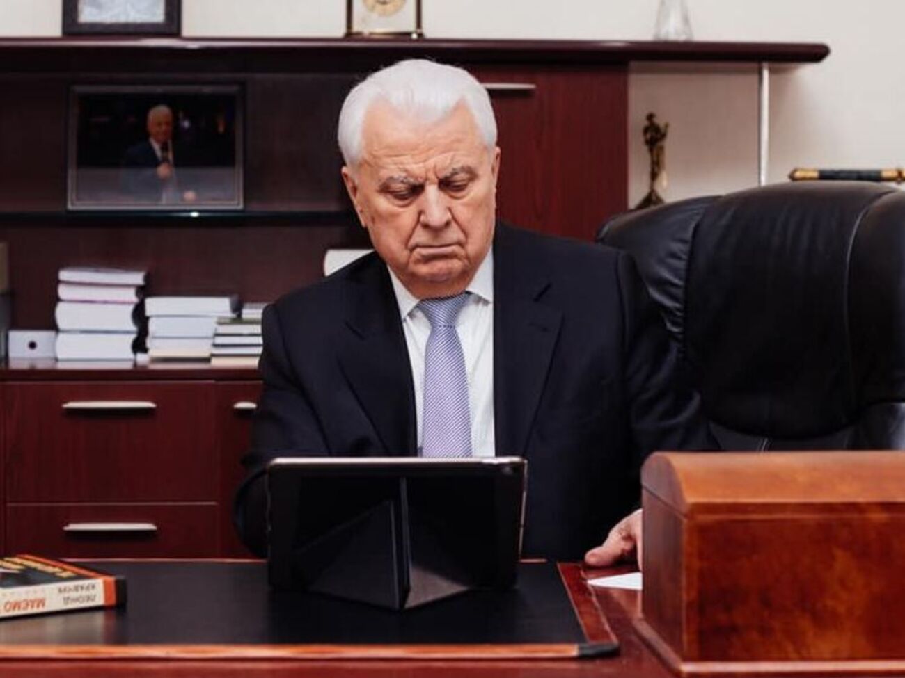 Кравчук: На Донбассе погибло 13 тыс. украинцев