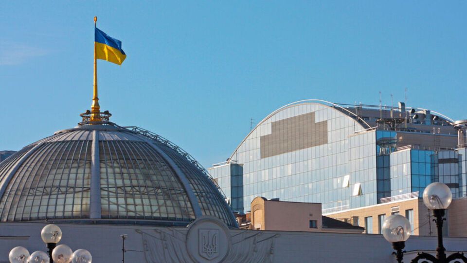 Внеочередное заседание парламента начнется в 13.00 19 марта