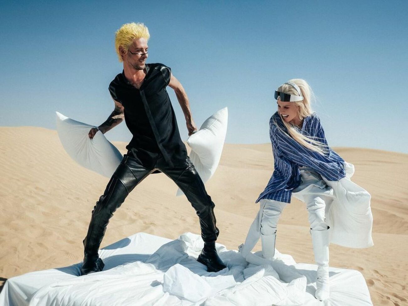 Съемки клипа проходили в ОАЭ