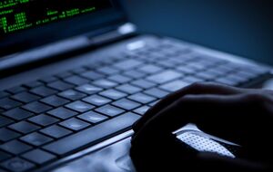 Росіянин готував кібератаку на Tesla