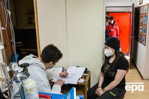 Співробітники чилійської бази отримали щеплення препаратом від Sinovac Biotech