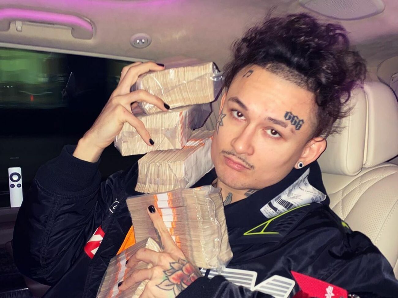 Morgenshtern: Зустрічайте &ndash; директор "Альфа-Банку" з питань роботи з молоддю Моргенштерн Алішер Тагірович