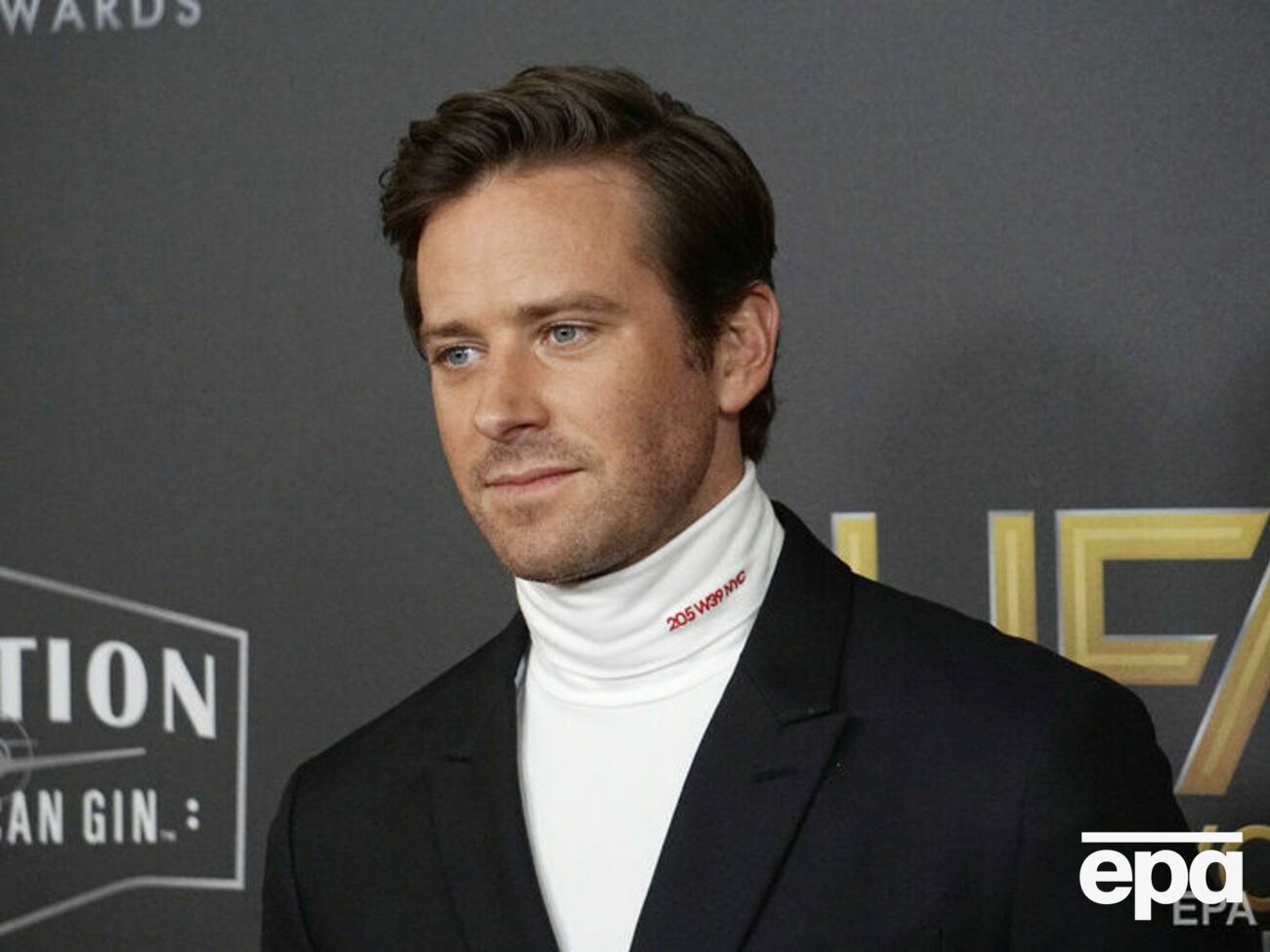 Девушка по имени Эффи обвинила Хаммера в изнасиловании, совершенном в 2017 году