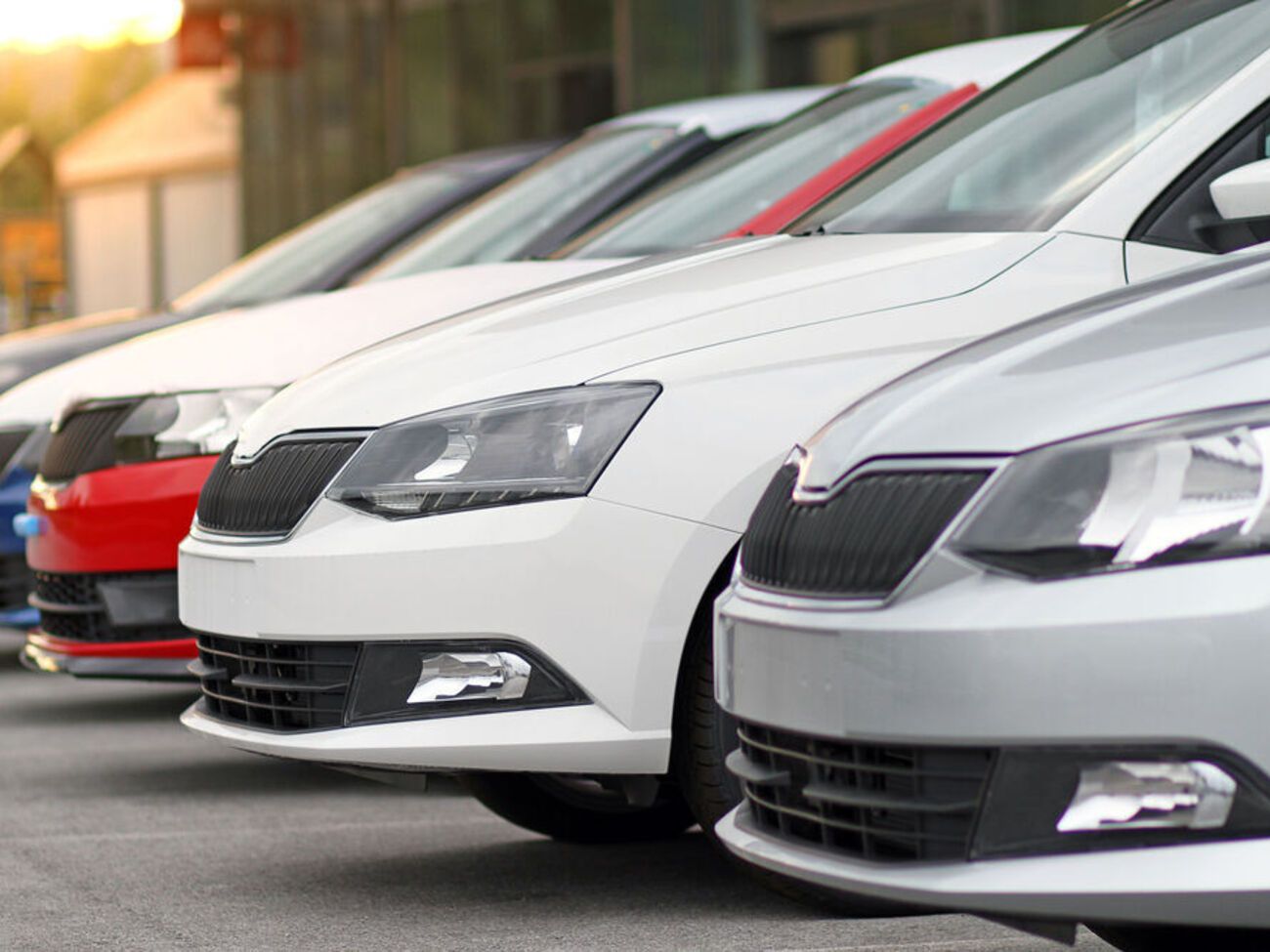 В течение следующих пяти лет стоимость растаможки легковых автомобилей снизят на 30%