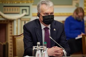 19 марта Науседа находится с визитом в Киеве