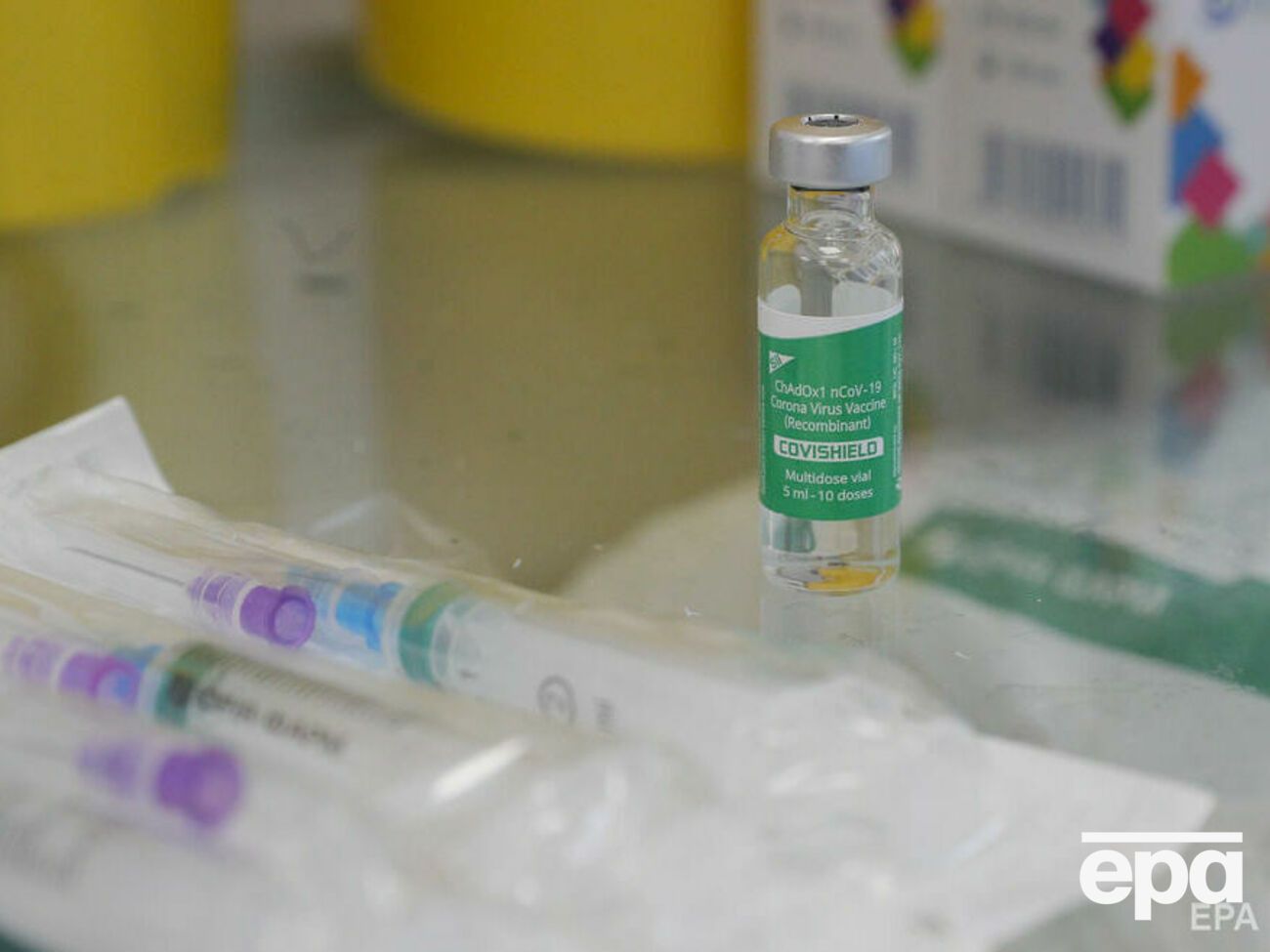 Вакцинація в Україні стартувала 24 лютого