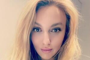 Полякова: Я пчелка, пчелка, пчелка, я вовсе не медведь