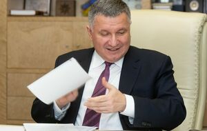 Аваков: Глава СБУ Василий Грицак такие материалы Порошенко показывал и давал. И у него было более чем достаточно оснований