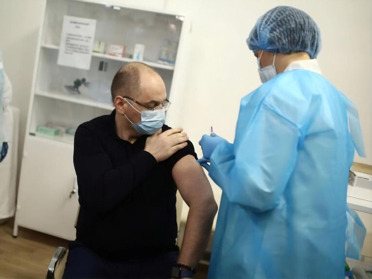 Степанов вакцинировался от коронавируса