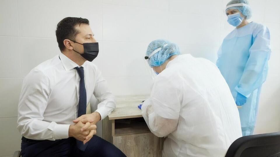Зеленський упевнений у якості вакцини Covishield