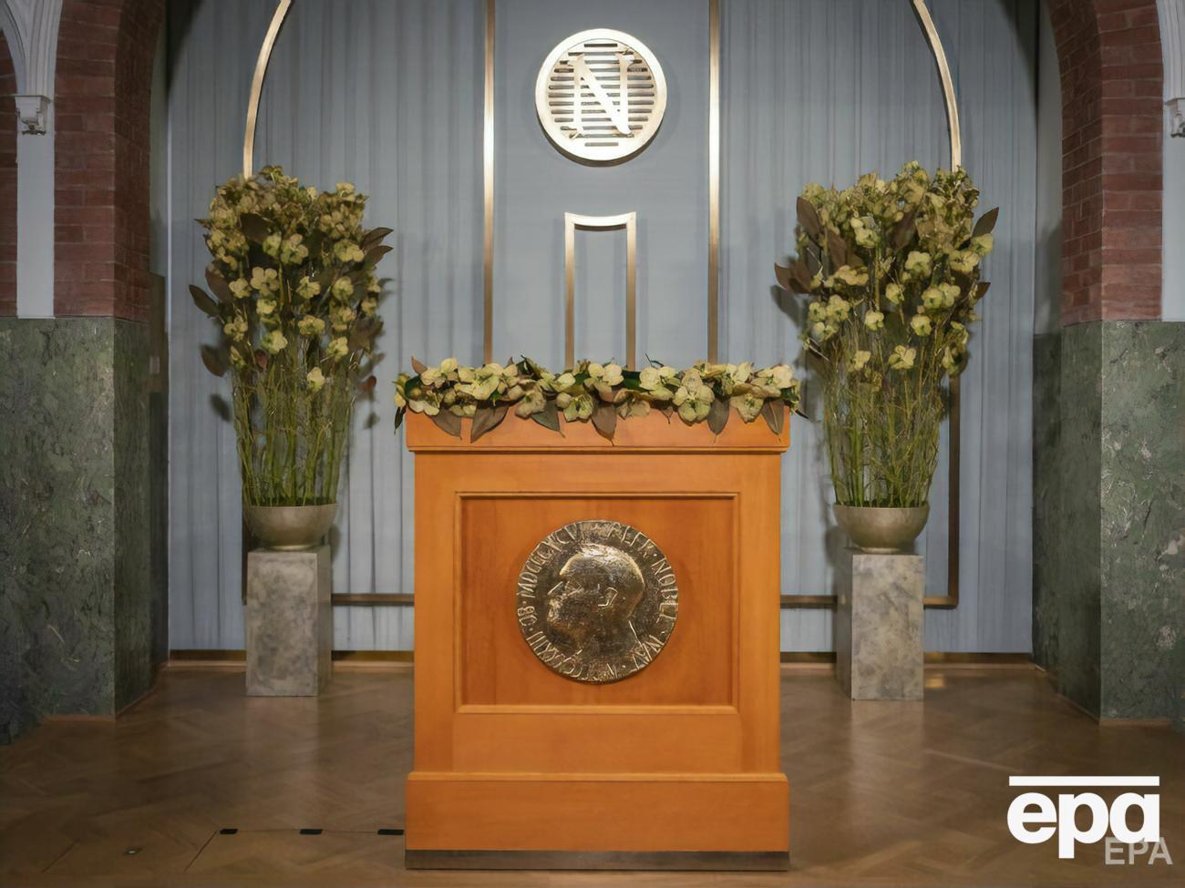 Количество свидетельствует о том, что в мире еще много нерешенных конфликтов, войн и проблем с правами человека, считают в Нобелевском комитете