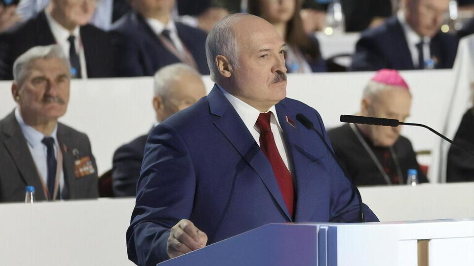 Лукашенко находится при власти в Беларуси с 1994 года