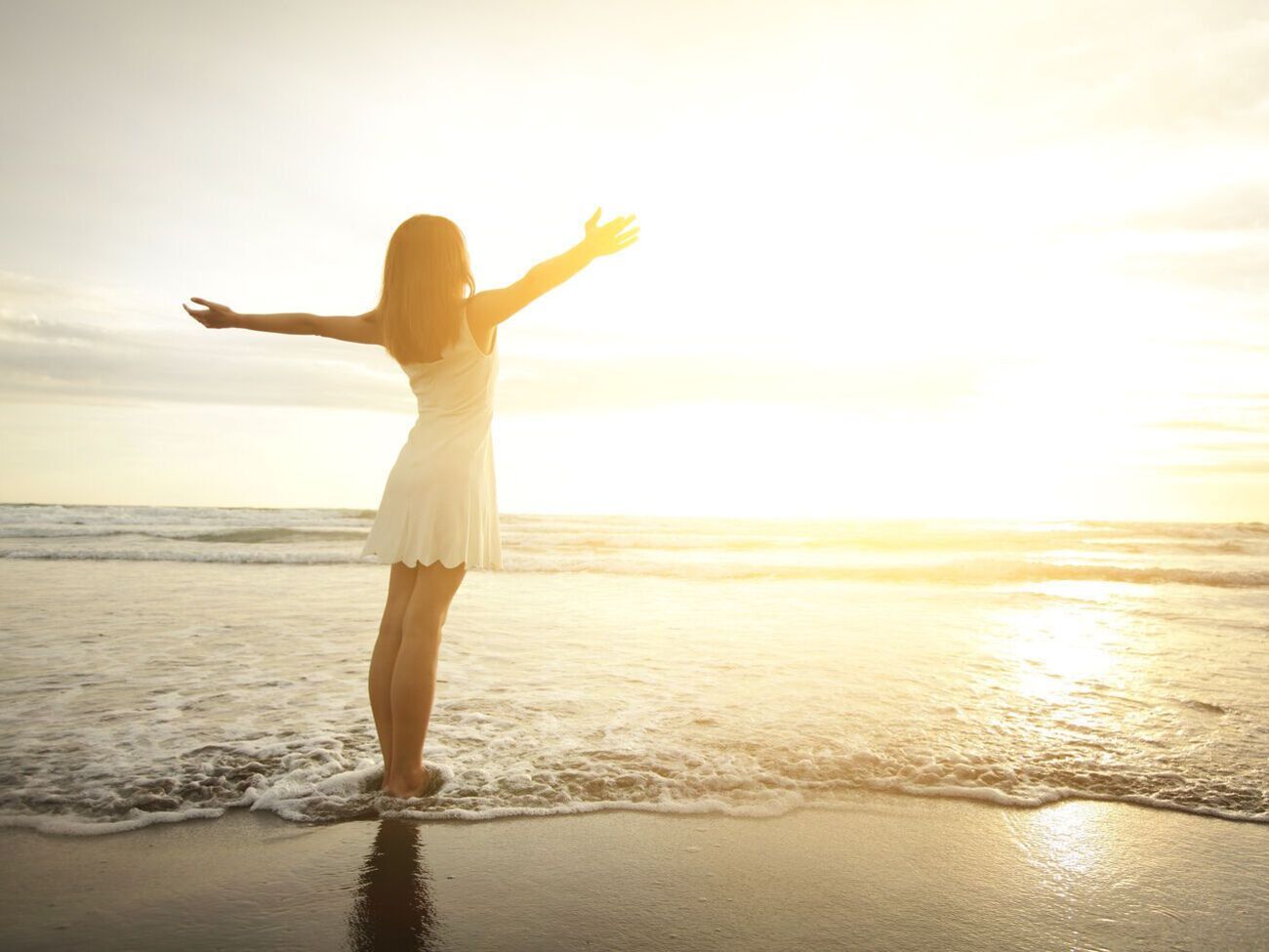 Головним завданням проєкту стало надати якомога більше відомостей про те, як припинити почуватися нещасним і вийти на дорогу, що веде до щастя