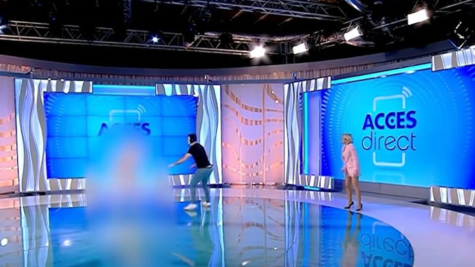 Інцидент трапився в ефірі програми Access Direct румунського телеканала "Antena 1"
