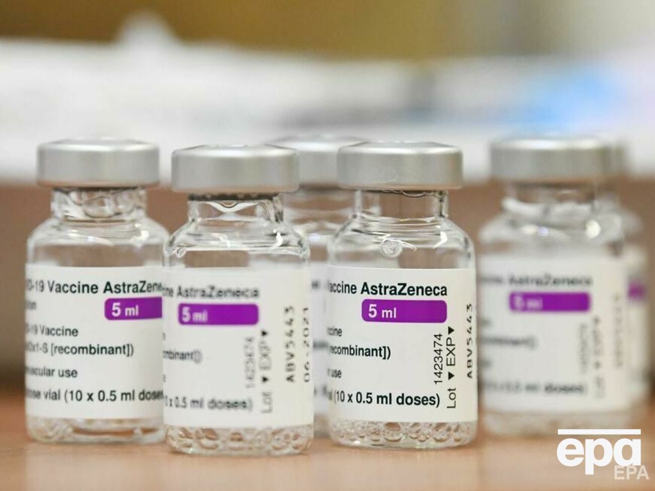 Застосування вакцини від AstraZeneca зупиняло понад 10 країн