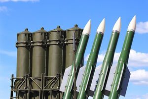 Контракт на покупку С-400 у России Индия подписала в 2018 году