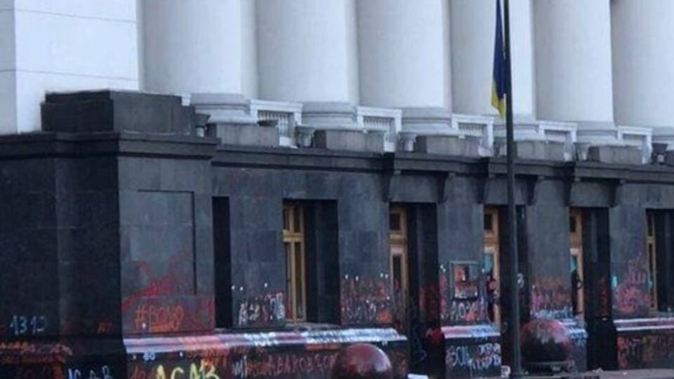 У здания ОП пока не ведутся работы по уборке территории