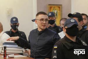 Стерненка (на фото в центрі) засудили до семи років позбавлення волі