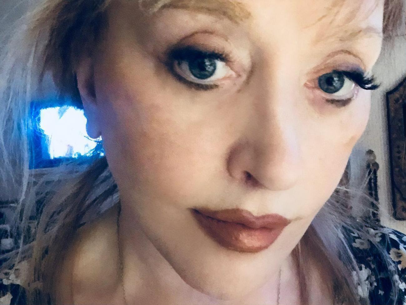 Пугачева:&nbsp;С днем рождения, верный друг