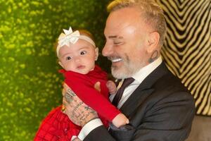 Вакки о дочери: Она любит кусать своего папу