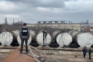 Нефтепродукты продавали агропредприятиям