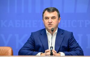 В ежегодной декларации Тарасюка указан Lexus LS 460 L стоимостью 1,14 млн грн и Porsche Macan за 1,24 млн грн его супруги