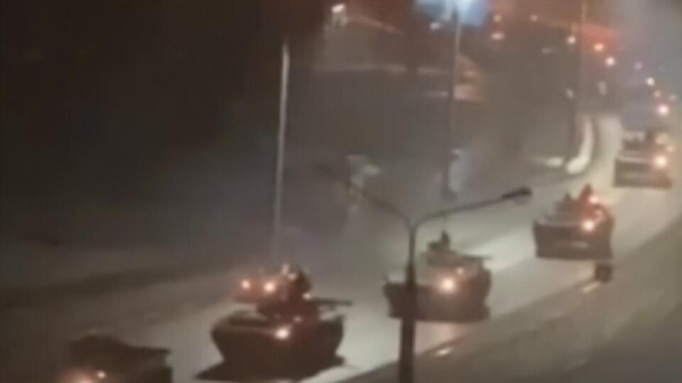 Техника двигалась под государственными флагами Беларуси