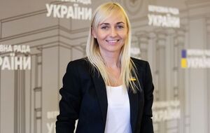 Устинова отметила, что голосование, которое стало поводом для вынесения ей предупреждения, было не за изменения в Конституцию