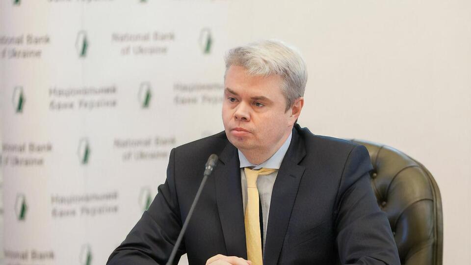 Сологуб: За відмову від співпраці з МВФ Нацбанк буде змушений проводити жорсткішу монетарну політику для стримування інфляції