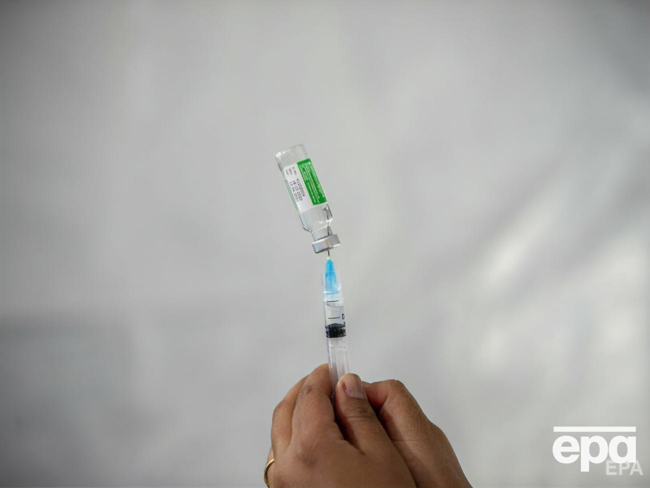 Военнослужащая получила прививку&nbsp;&nbsp;Covishield (AstraZeneca)