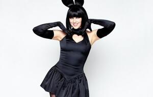 Maruv снялась в стиле ретрогламур