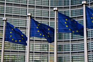 У країнах ЄС зробили більше ніж 59,6 млн щеплень проти коронавірусу