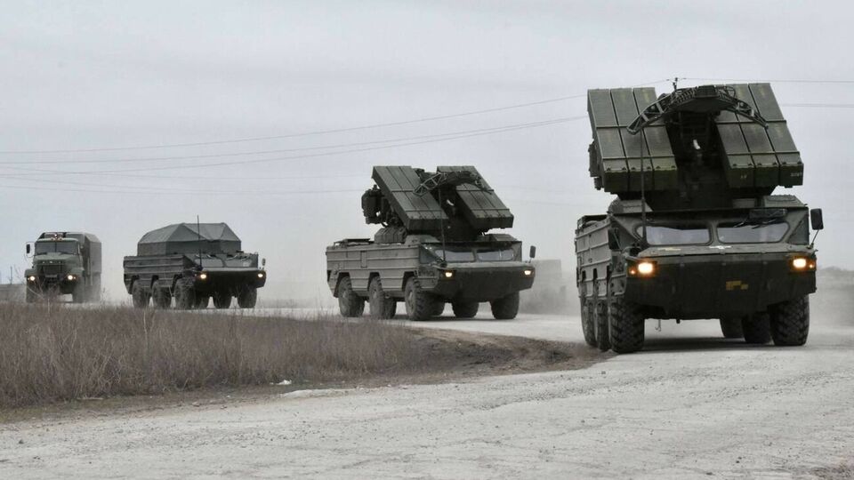 В учениях были задействованы реактивные системы залпового огня "Смерч"