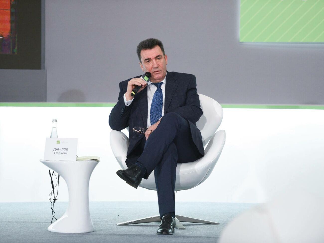 Данілов: Ми наполягаємо, що кожна громада, відповідно до закону, має самостійно ухвалювати рішення, чи треба їй закриватися