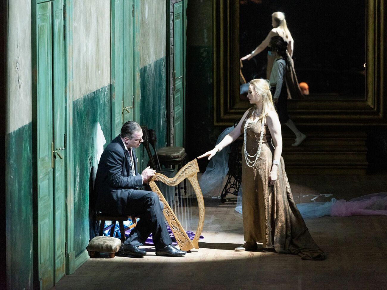 Жолдак поставив оперу за мотивами казки поета Шарля Перро