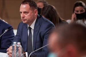 Єрмак: У рішенні лідерів нормандського формату визначено, що "дорожню карту" розробляють на рівні політичних радників лідерів Німеччини, Франції, України та РФ