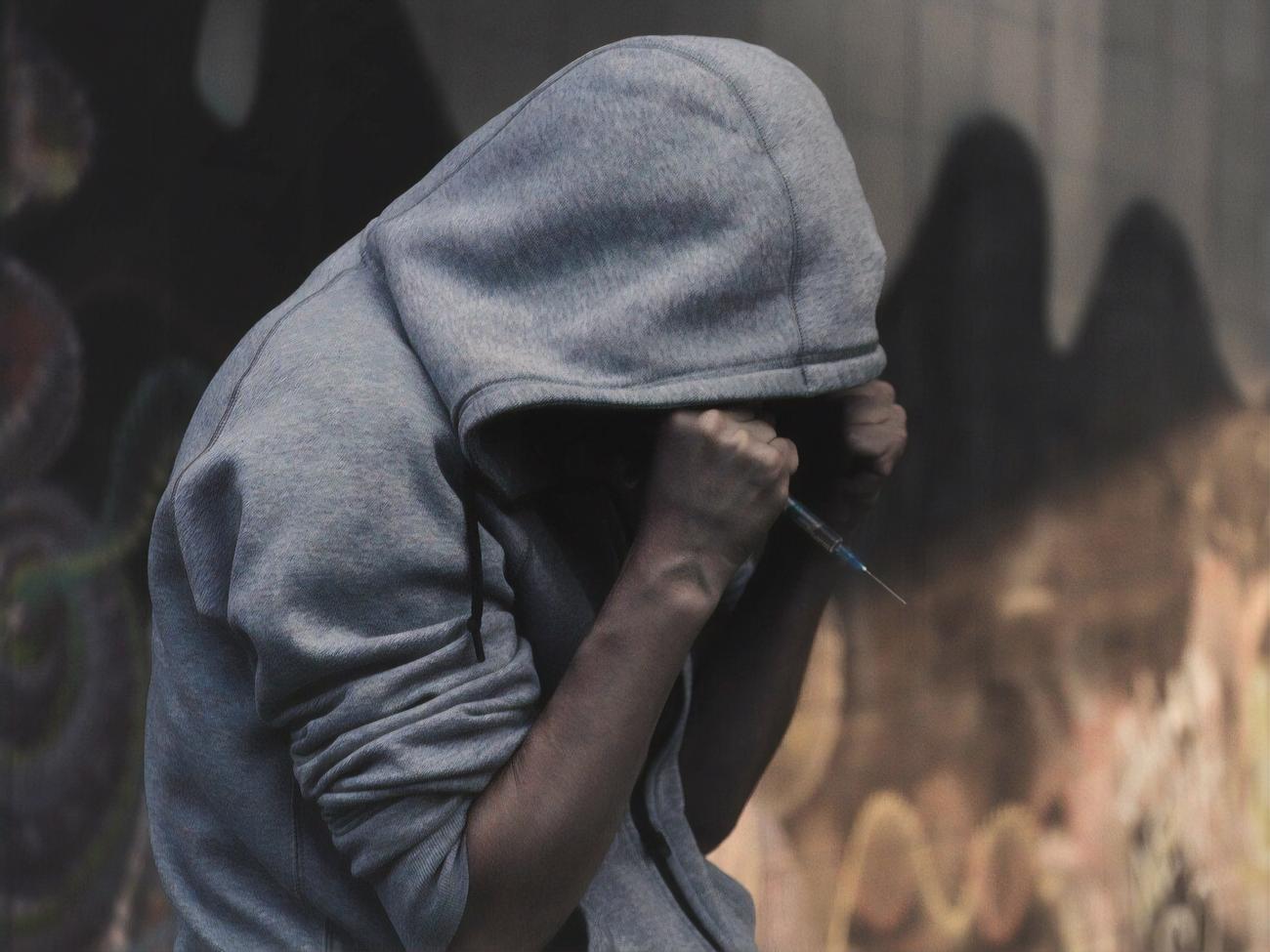 Ситуацию с наркозависимостью Плужник назвал "очень серьезной"