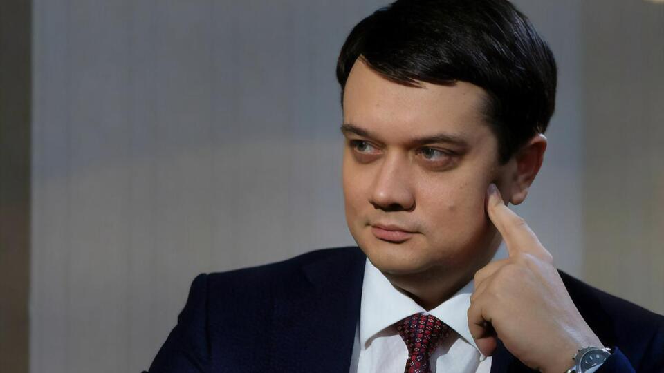 За словами Разумкова, звернень щодо позачергового засідання поки не надходило