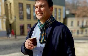 Климкин: Кто-то говорит, что в метро надо надевать две маски. А мне достаточно одной