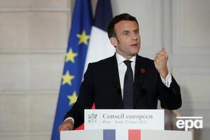 Макрон уверен, что "коронавирус никуда не денется"