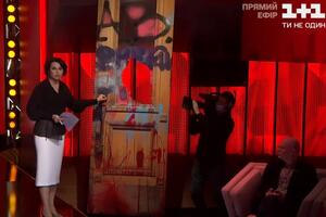 Мосейчук назвала двері з Банкової "жертвою протесту"