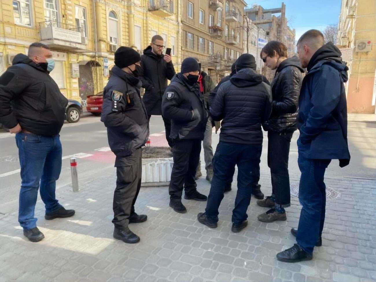 Активисты получили админпротоколы за использование файеров на акции