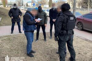 ГБР проверяет причастность других лиц к совершению этого преступления, в том числе среди руководящего звена ГУ ГНС в Киевской области