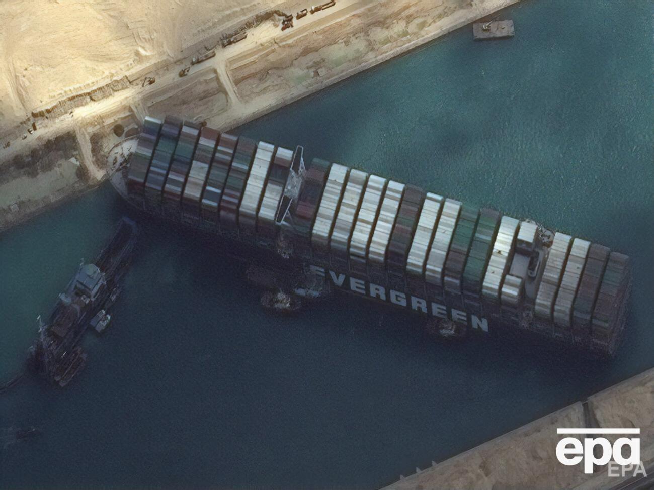 23 марта судно MV Ever Given село на мель в Суэцком канале