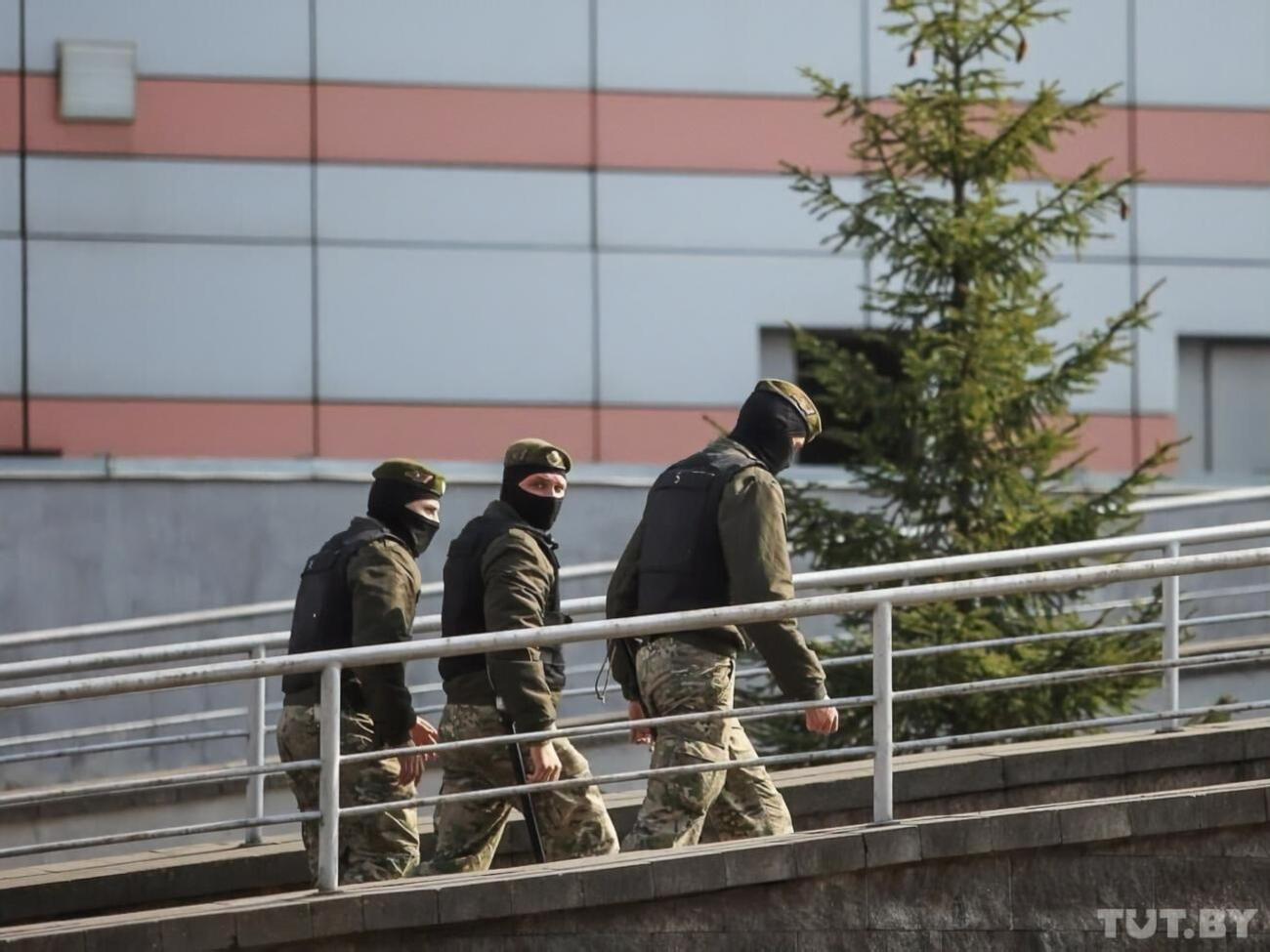 Силовики затримали понад 60 осіб